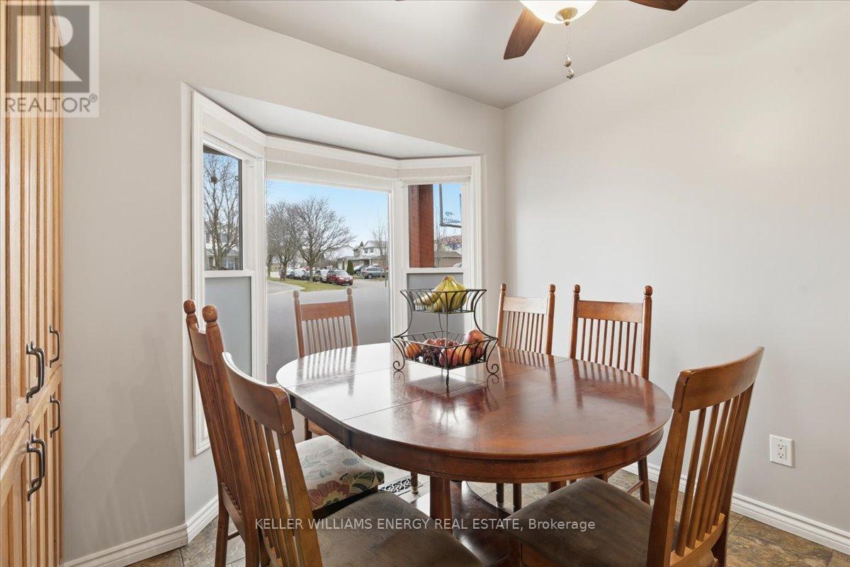 751 Bennett Crescent, Oshawa, Ontario L1K 1T6 - Photo 8 - E12955552