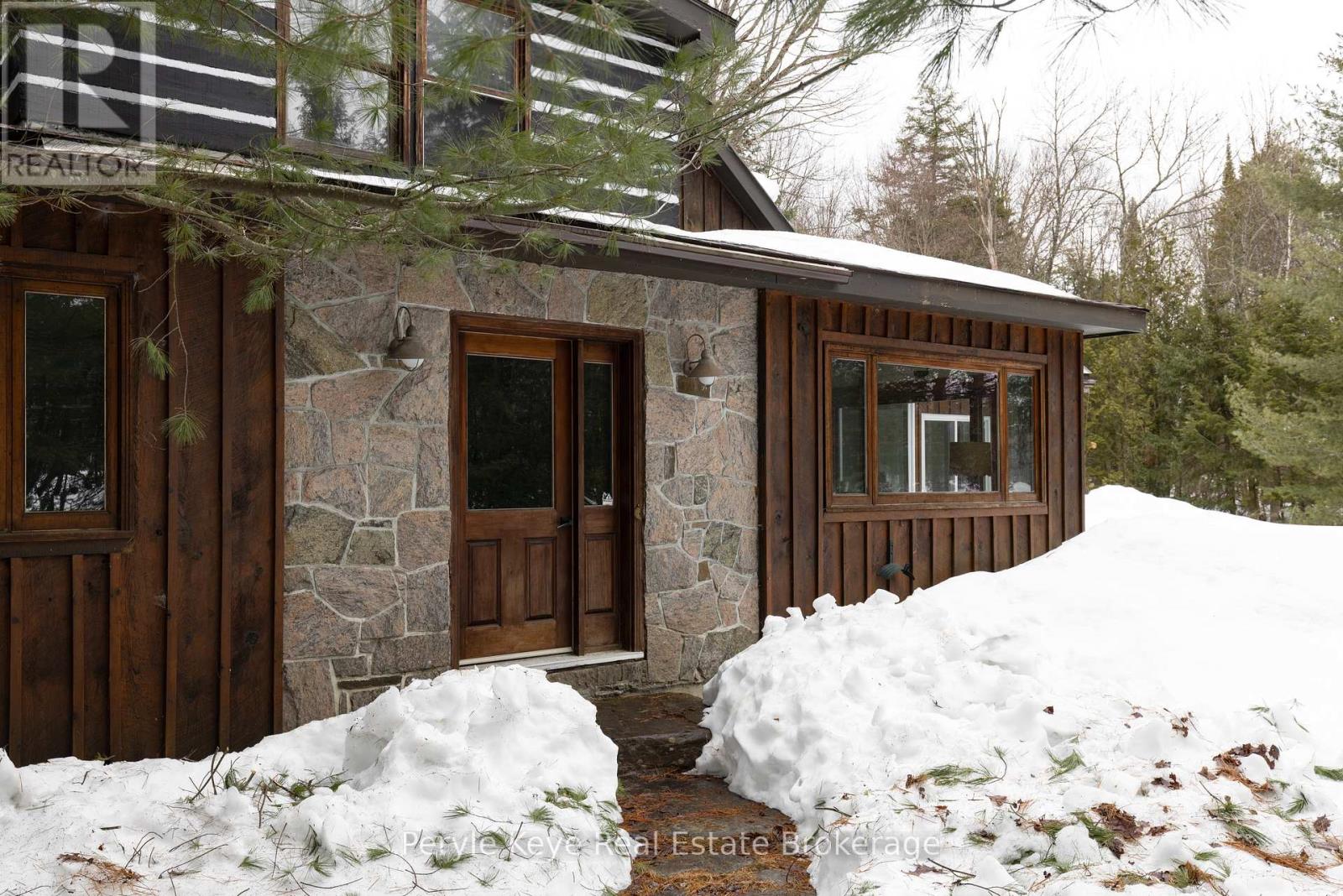 2391 Limberlost Road, Lake Of Bays (Finlayson), Ontario  P1H 2J6 - Photo 12 - X12955512