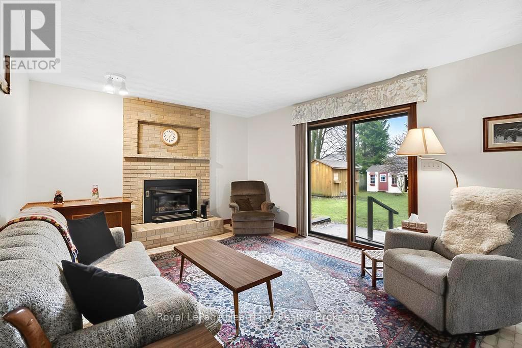 Photo 12 of 39 for 146 Princess Street