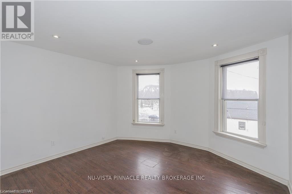 Upper Unit - 11 Oxford Street W, London North, Ontario  N6H 1R2 - Photo 6 - X12955516