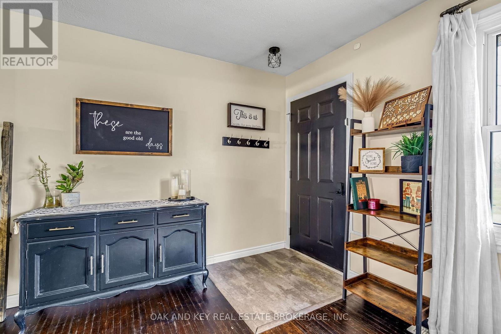 Photo 6 of 50 for 26 Sinclair Avenue