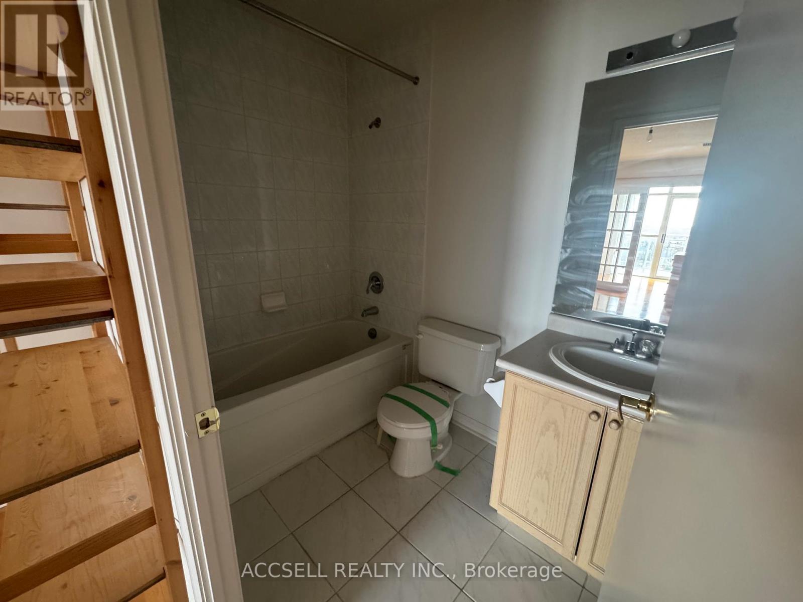 Ph12 - 650 Lawrence Avenue W, Toronto, Ontario  M6A 3E8 - Photo 10 - C12955538