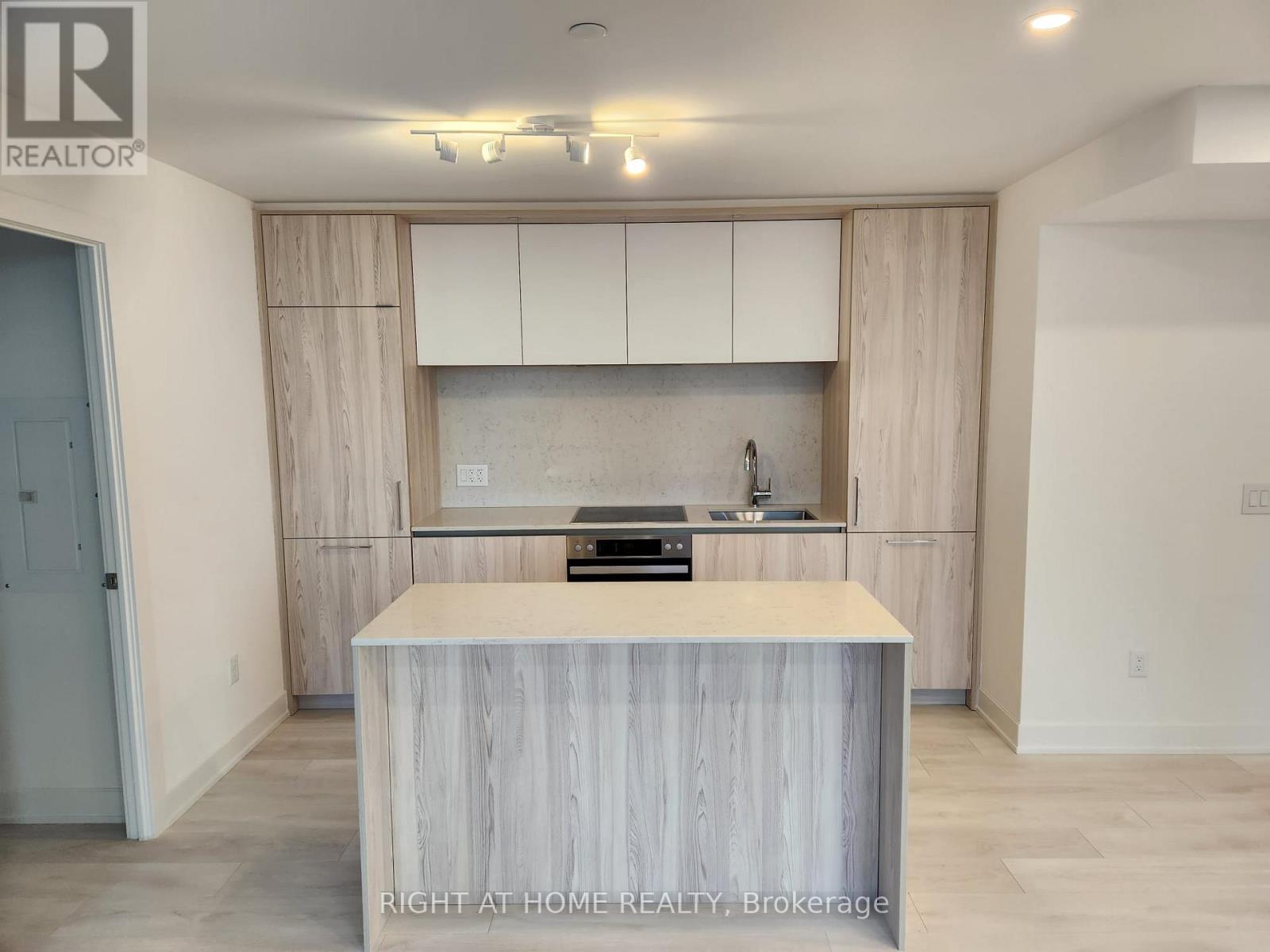 523 - 15 Mercer Street, Toronto, Ontario  M5V 1H2 - Photo 3 - C12955556