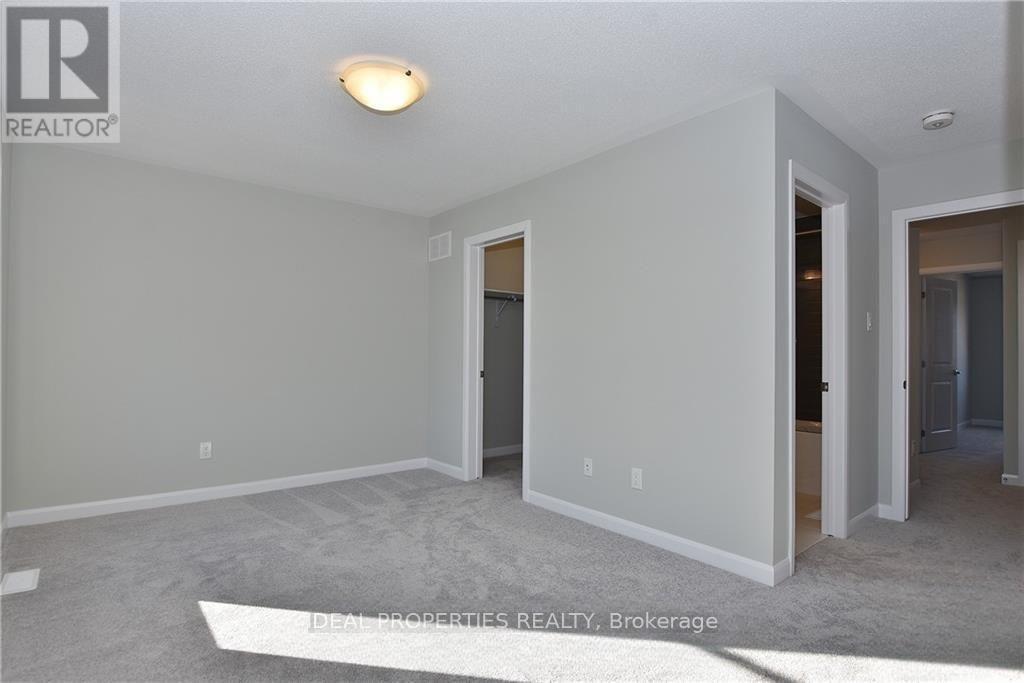 524 Silvertip Lane, Ottawa, Ontario  K2T 0H7 - Photo 8 - X12955546