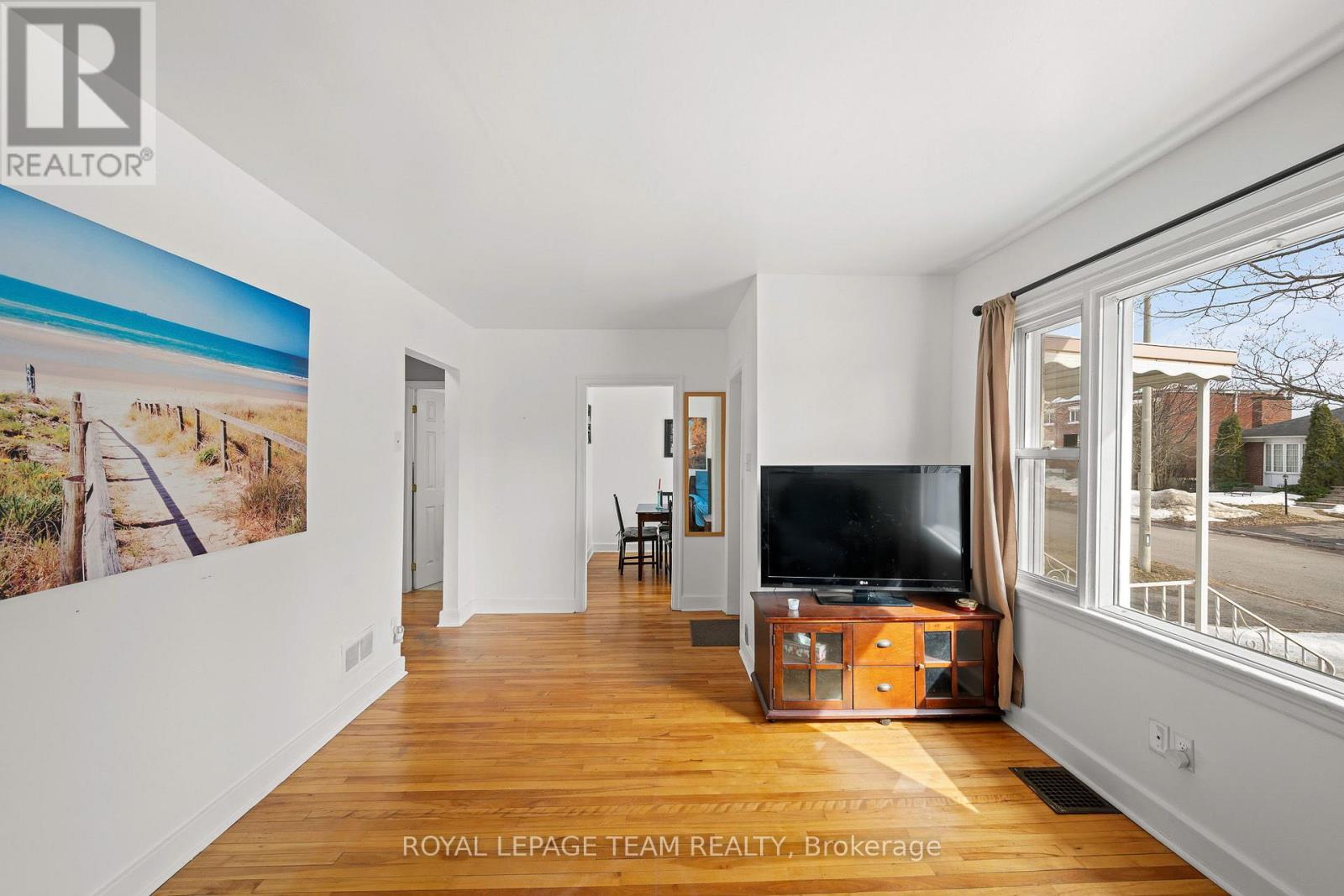 1123 Secord Avenue, Ottawa, Ontario  K1H 8C9 - Photo 8 - X12955590