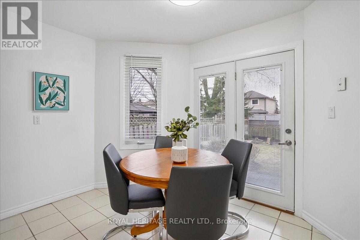 148 Adele Crescent, Oshawa, Ontario  L1J 7X6 - Photo 11 - E12955576