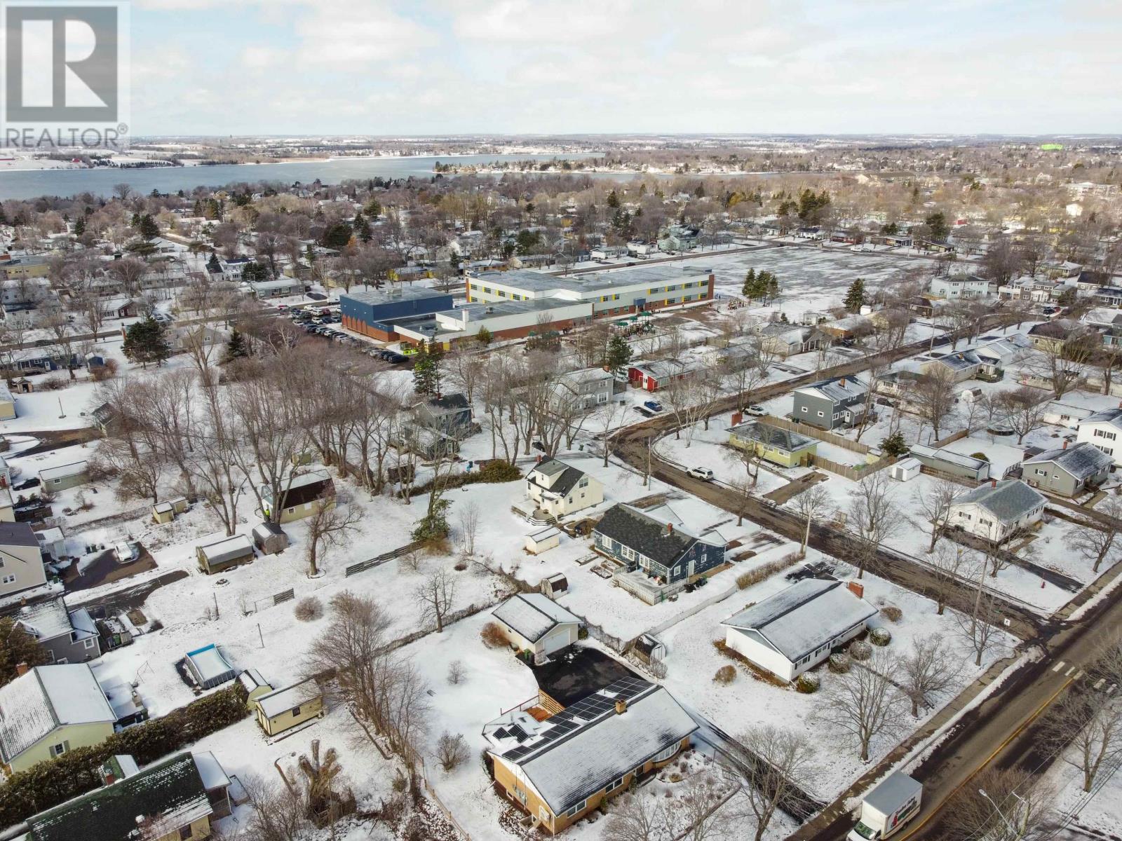 6 Newland Crescent, Charlottetown, Prince Edward Island  C1A 4H5 - Photo 4 - 202606296