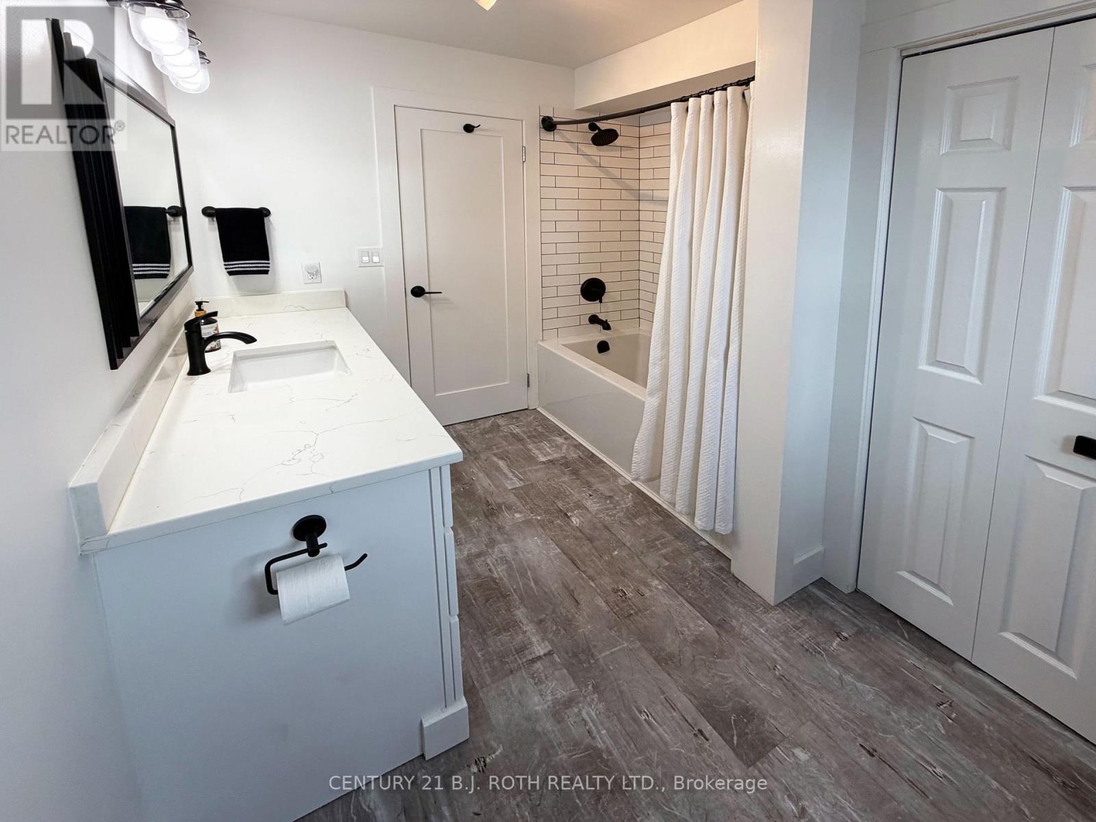 8101 Kings River Road, Ramara, Ontario  L0K 2B0 - Photo 13 - S12955600