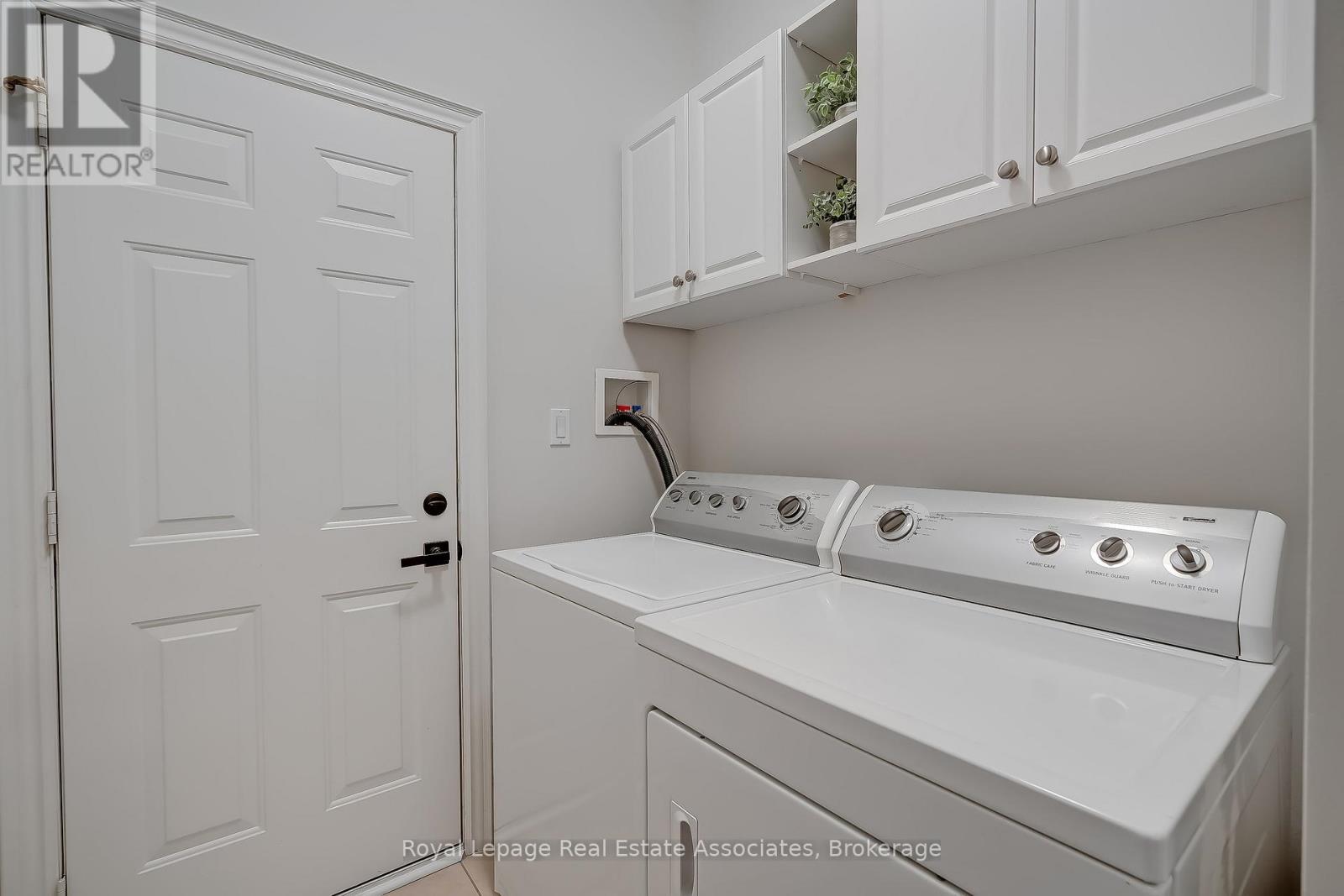 2263 Wuthering Heights Way, Oakville, Ontario  L6M 0A6 - Photo 25 - W12955566