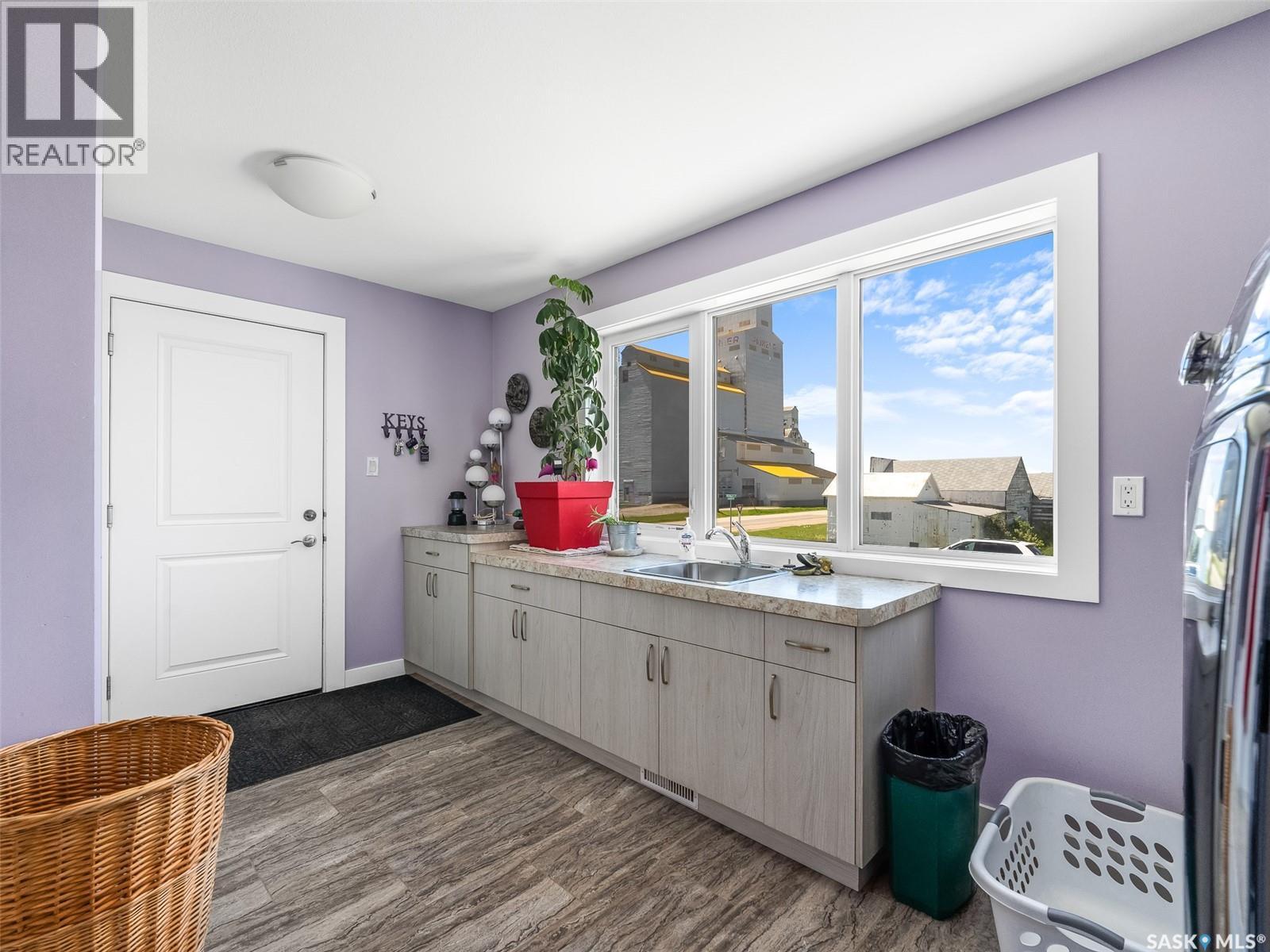 1 Brownlee Street, Tuxford, Saskatchewan  S0H 4C0 - Photo 29 - SK032018