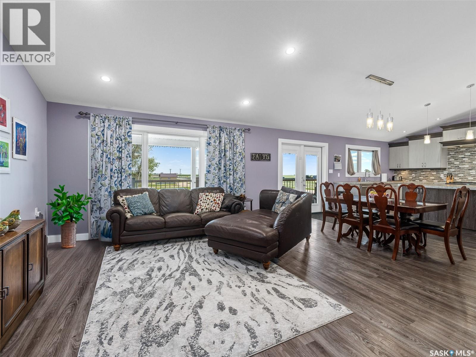 1 Brownlee Street, Tuxford, Saskatchewan  S0H 4C0 - Photo 4 - SK032018