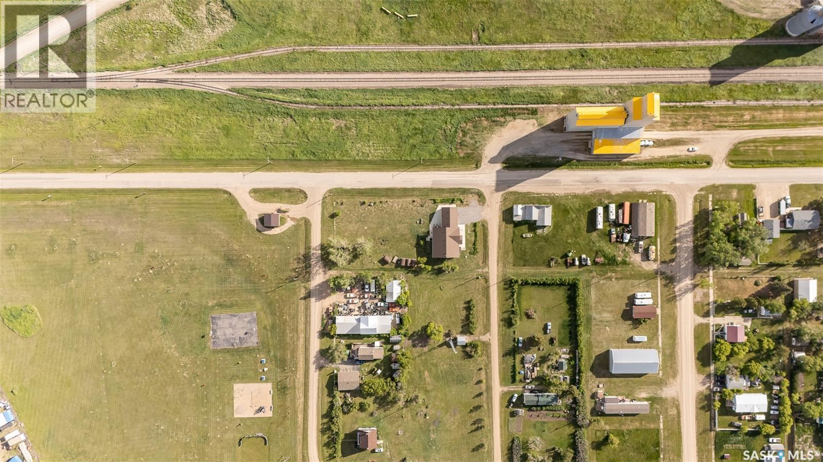 1 Brownlee Street, Tuxford, Saskatchewan  S0H 4C0 - Photo 66 - SK032018