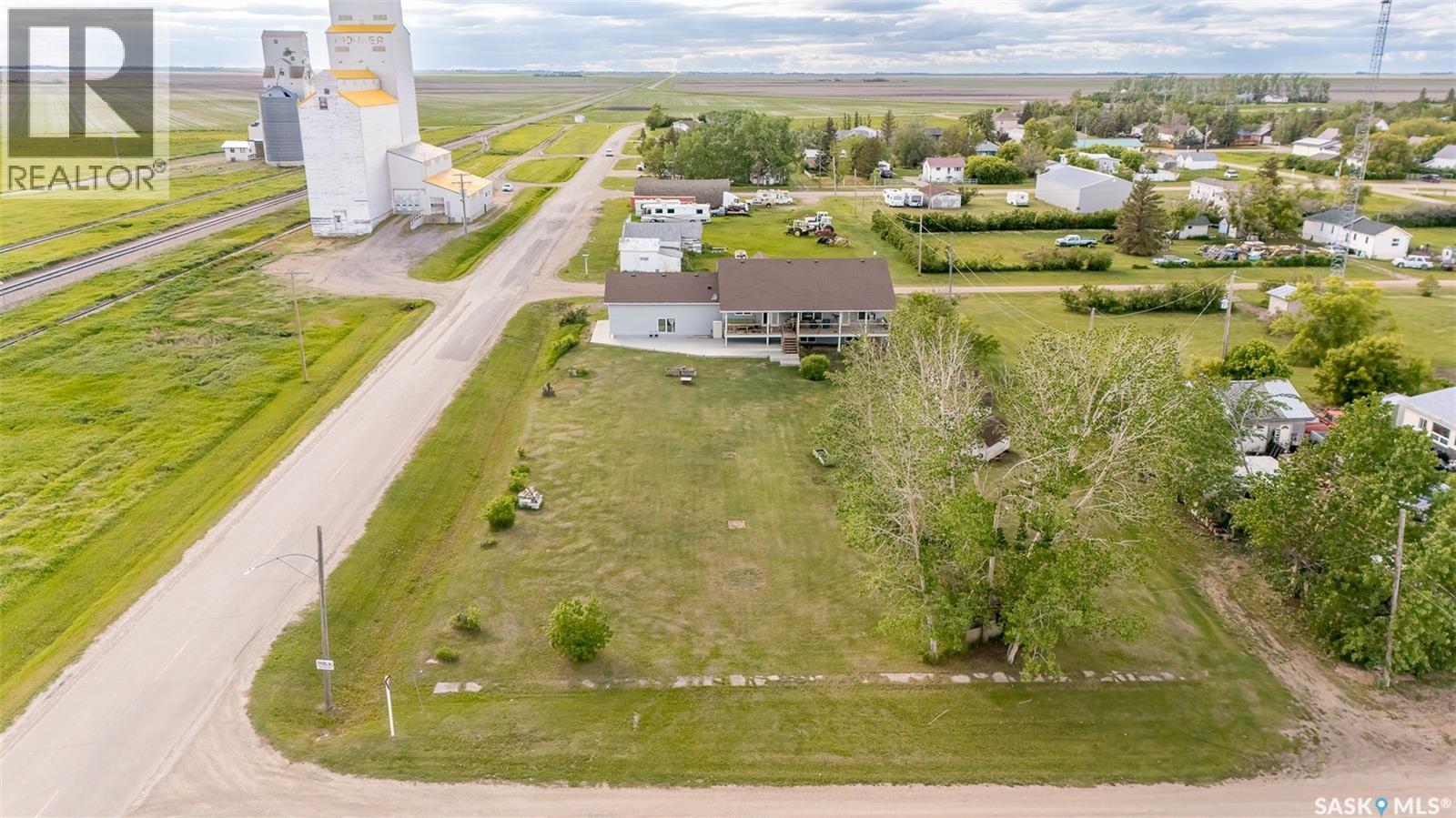 1 Brownlee Street, Tuxford, Saskatchewan  S0H 4C0 - Photo 68 - SK032018
