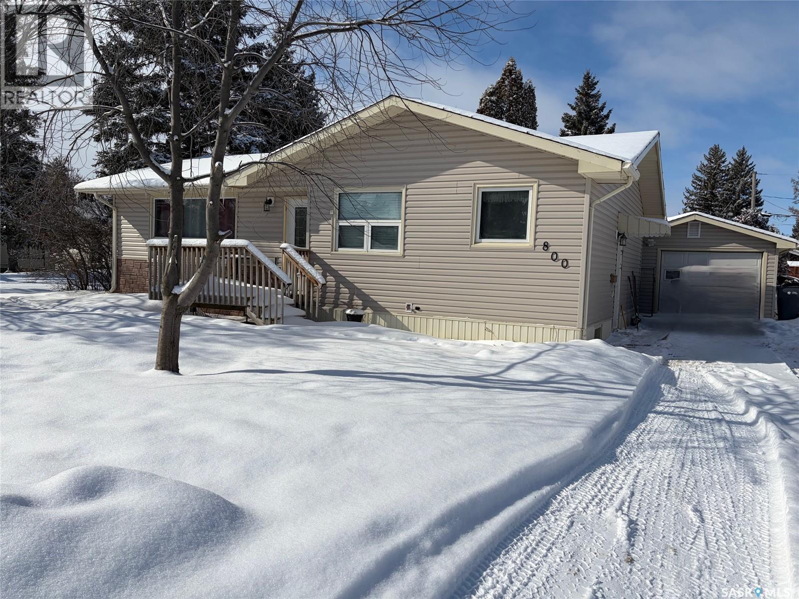 800 ROBISON STREET, Indian Head, Saskatchewan