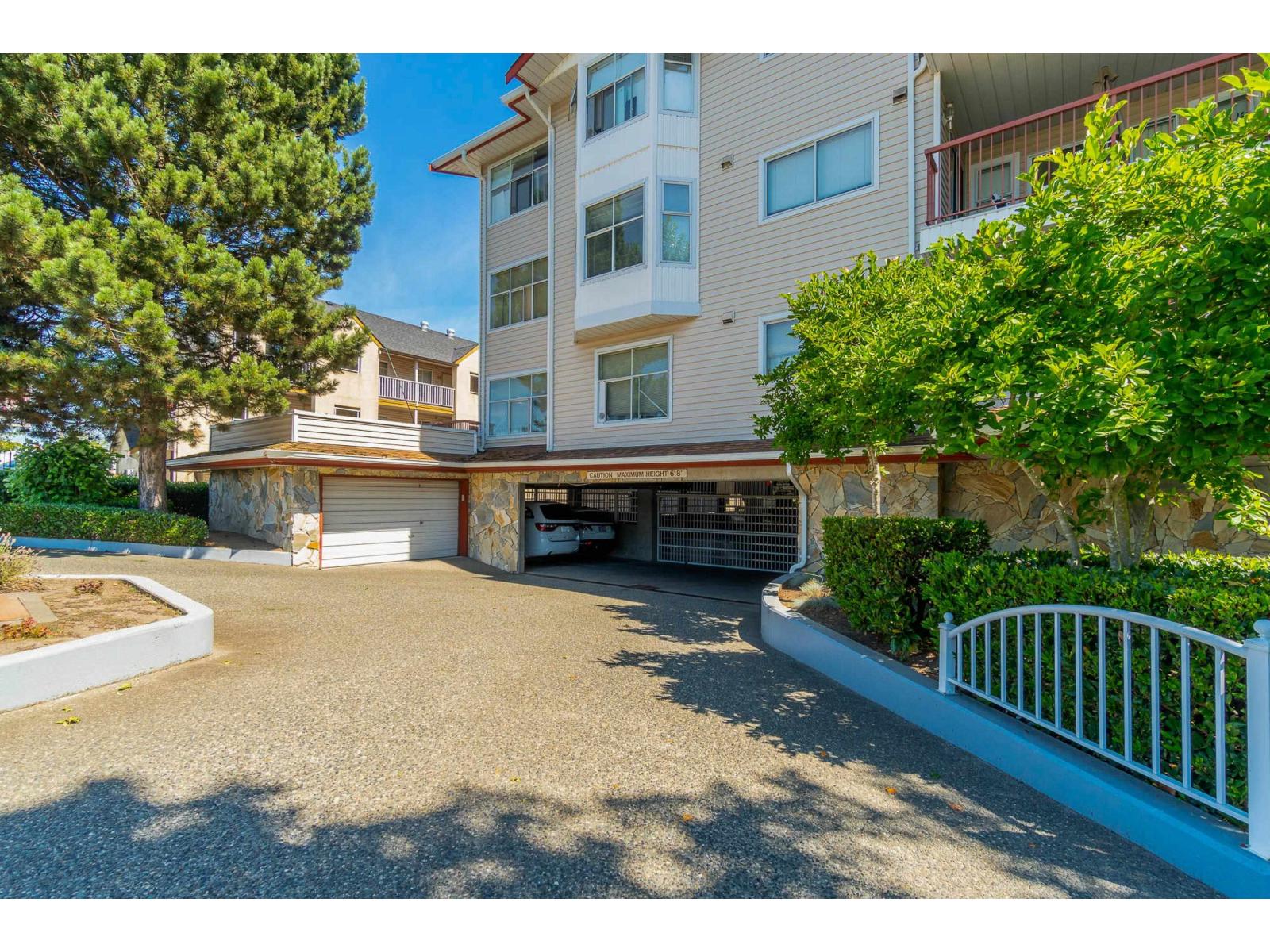 103 5776 200 Street, Langley, British Columbia  V3A 1M8 - Photo 2 - R3105993