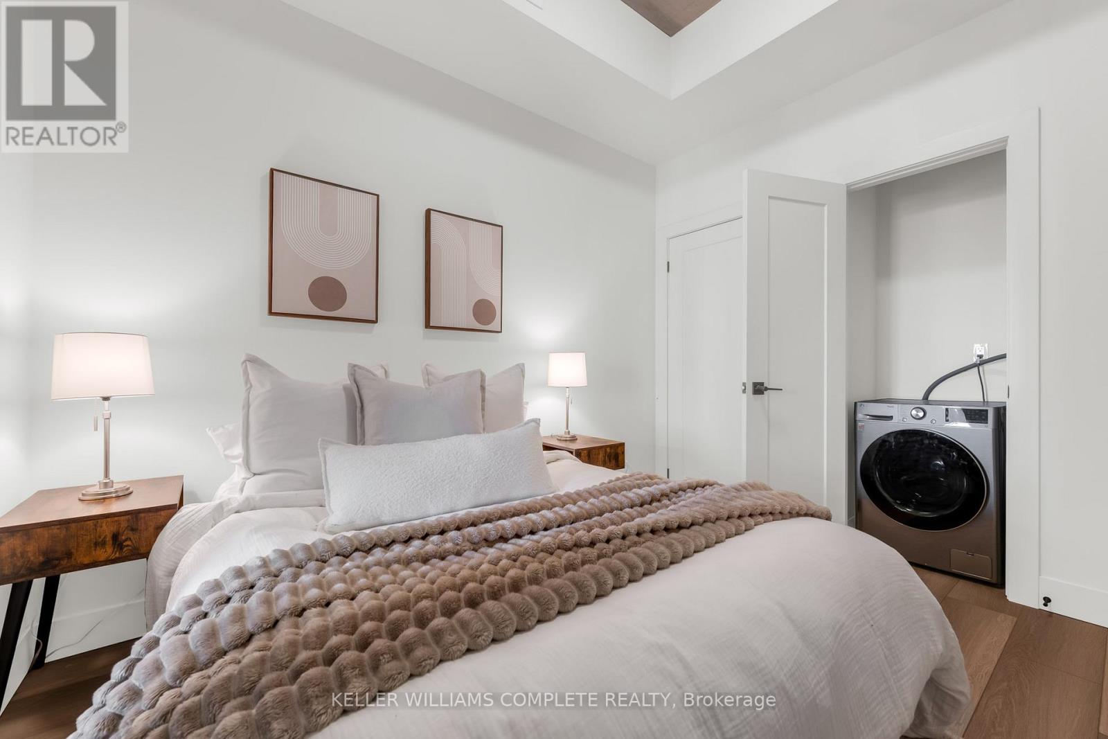 406 - 24 Augusta Street, Hamilton, Ontario  L8N 1P7 - Photo 10 - X12955568