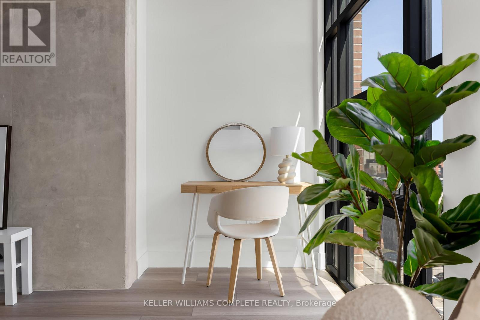 406 - 24 Augusta Street, Hamilton, Ontario  L8N 1P7 - Photo 4 - X12955568