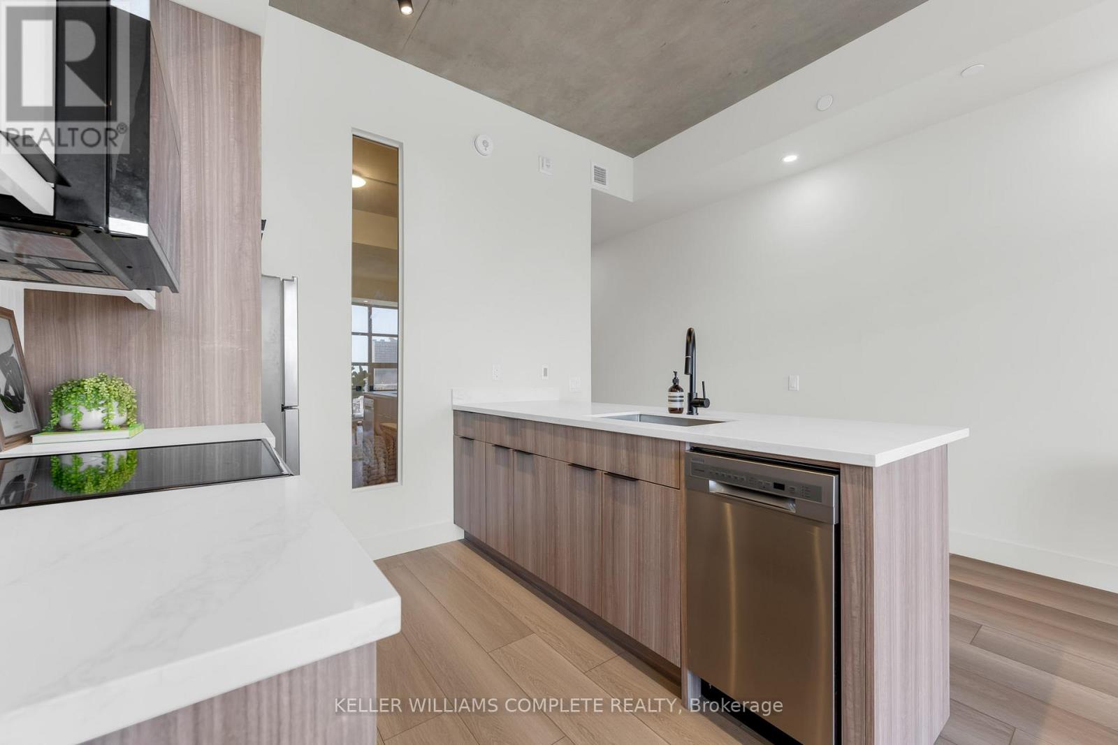 406 - 24 Augusta Street, Hamilton, Ontario  L8N 1P7 - Photo 8 - X12955568