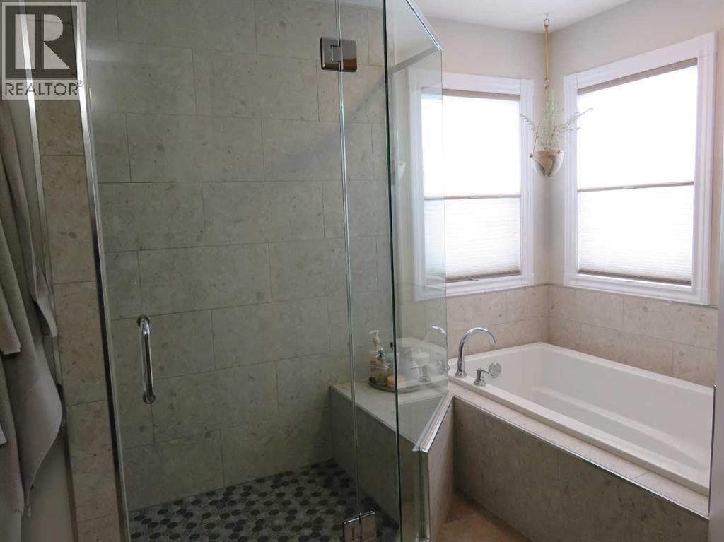 29 Hunter Court Ne, Medicine Hat, Alberta  T1C 1W5 - Photo 21 - A2293918