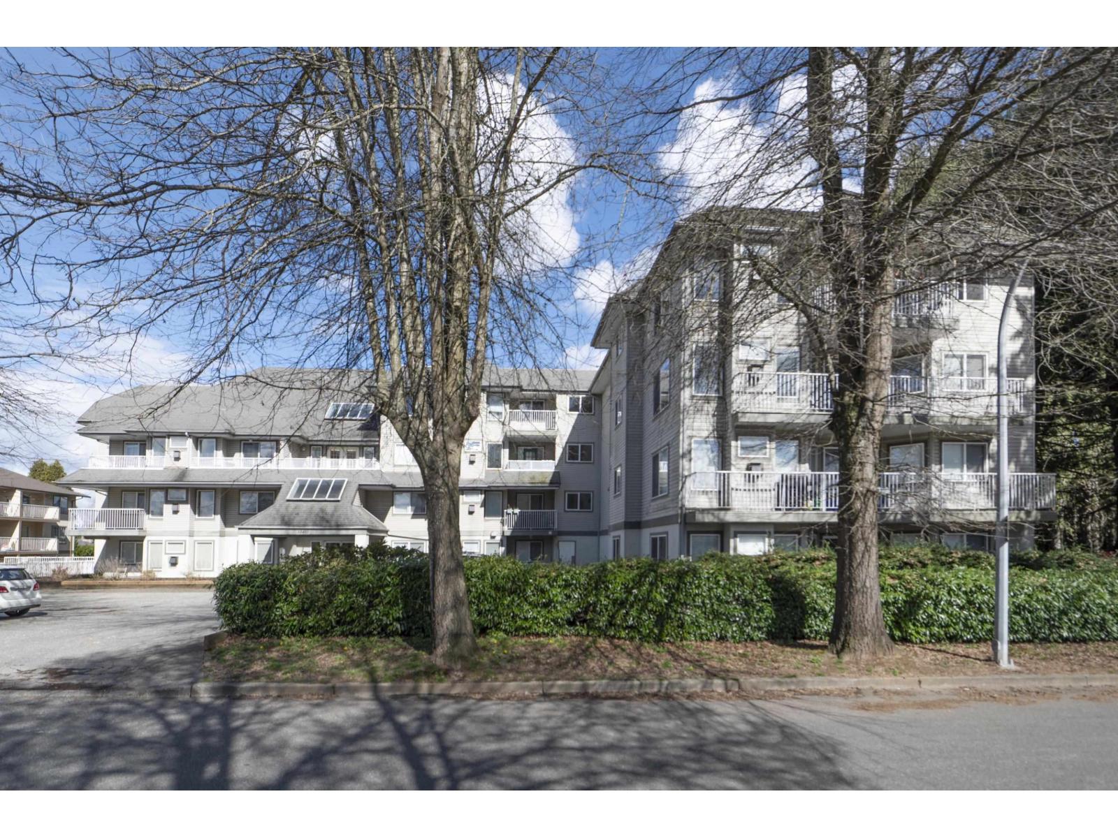 407 33407 TESSARO CRESCENT, Abbotsford, British Columbia