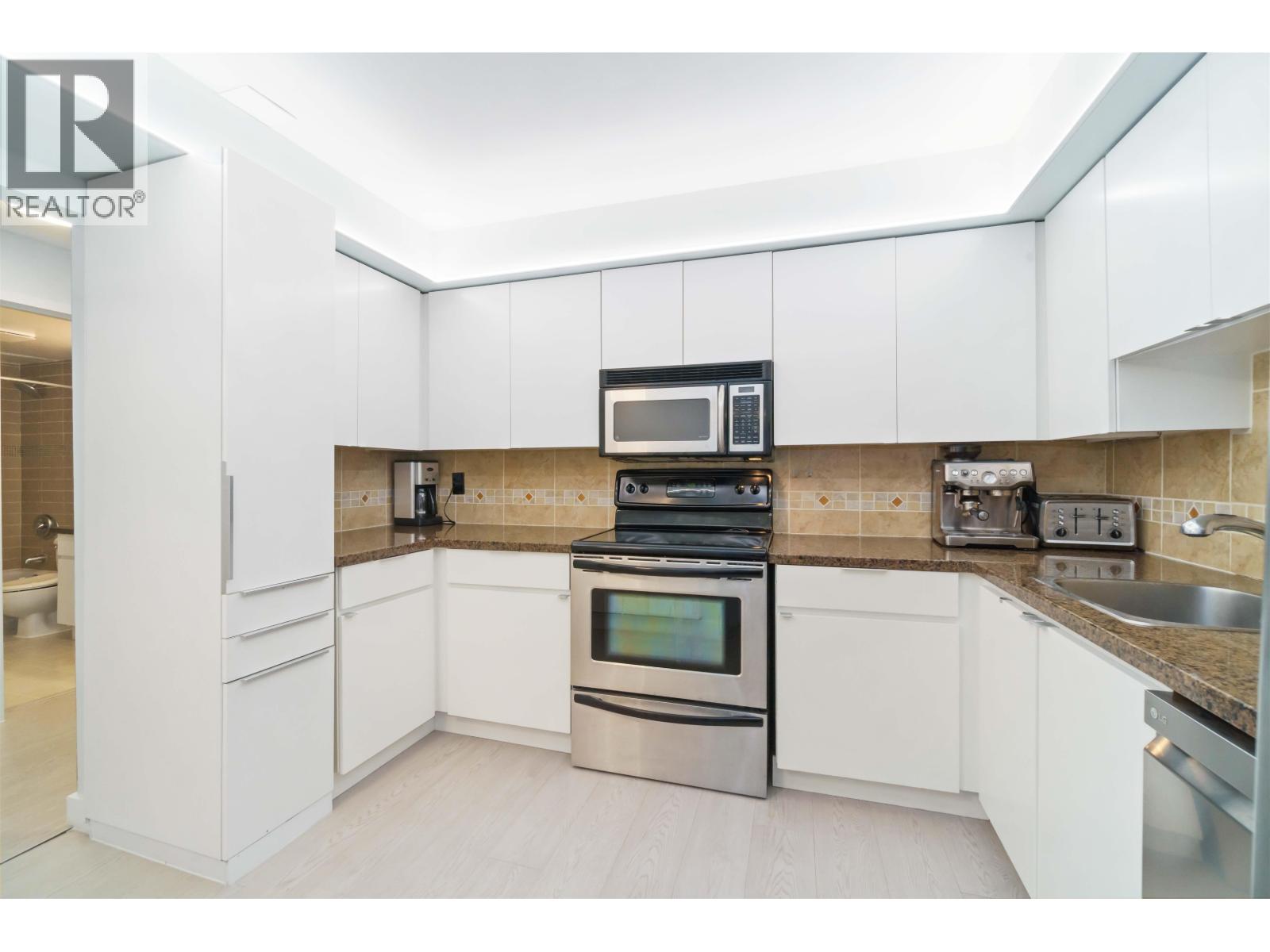 206 1340 Duchess Avenue, West Vancouver, British Columbia  V7T 1H6 - Photo 10 - R3083990