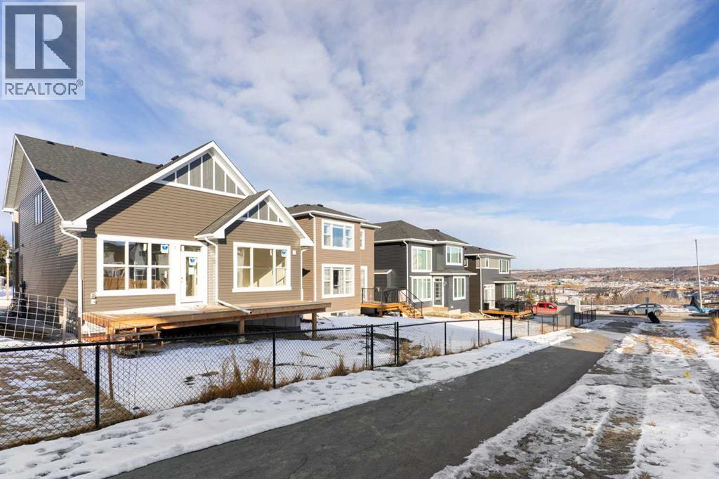 303 Rivercrest Way, Cochrane, Alberta  T4C 0Y4 - Photo 4 - A2291574