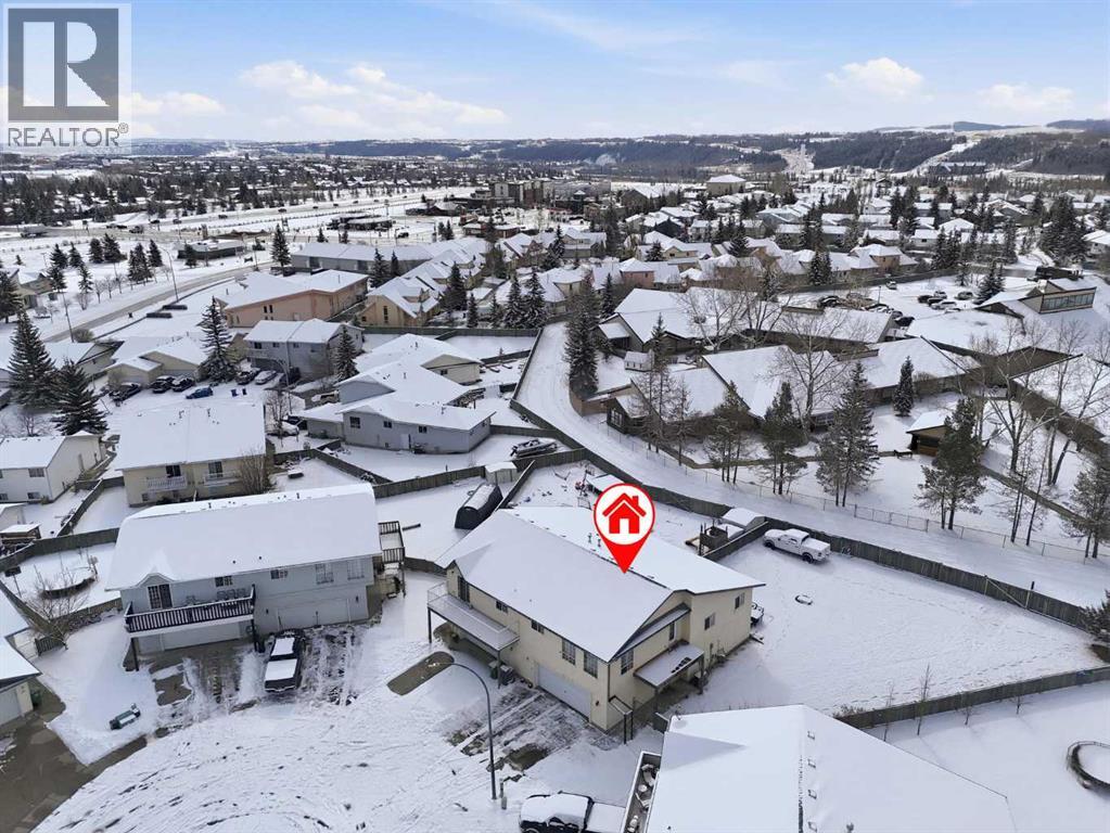 18 West Mcdonald Place, Cochrane, Alberta  T4C 1L8 - Photo 30 - A2297286