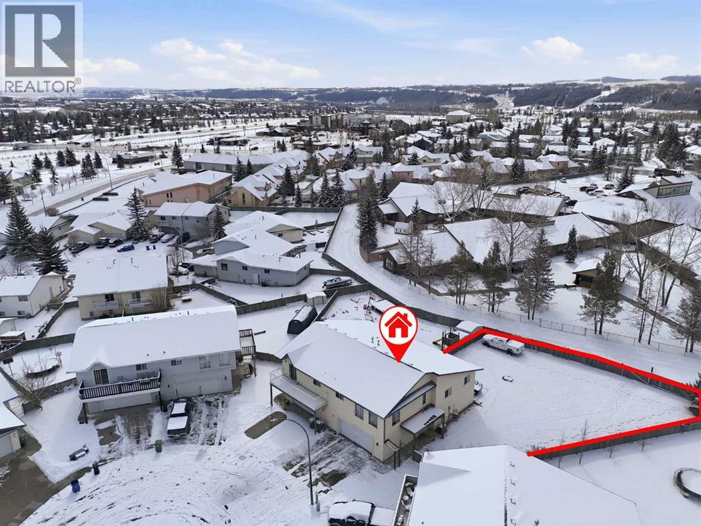 18 West Mcdonald Place, Cochrane, Alberta  T4C 1L8 - Photo 31 - A2297286