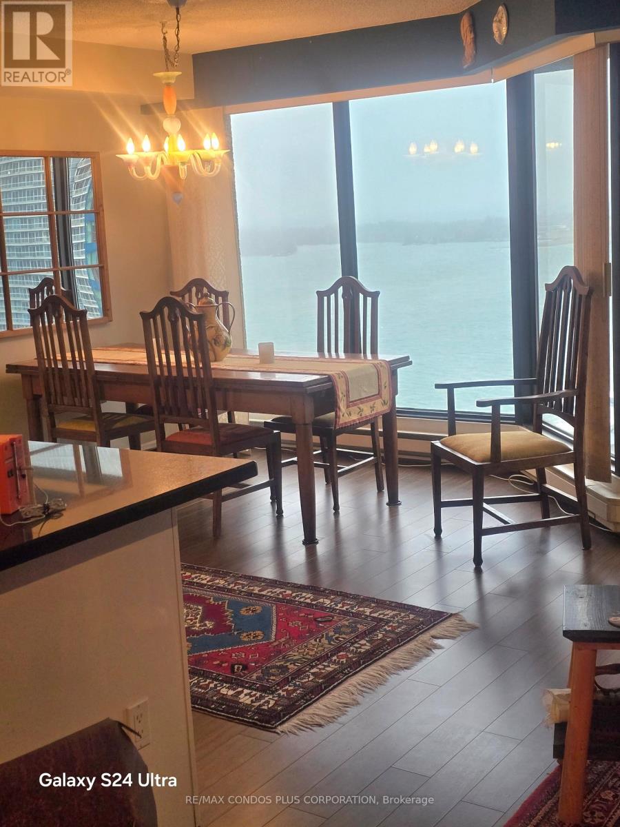 2004 - 65 Harbour Square, Toronto, Ontario  M5J 2G4 - Photo 4 - C12953850