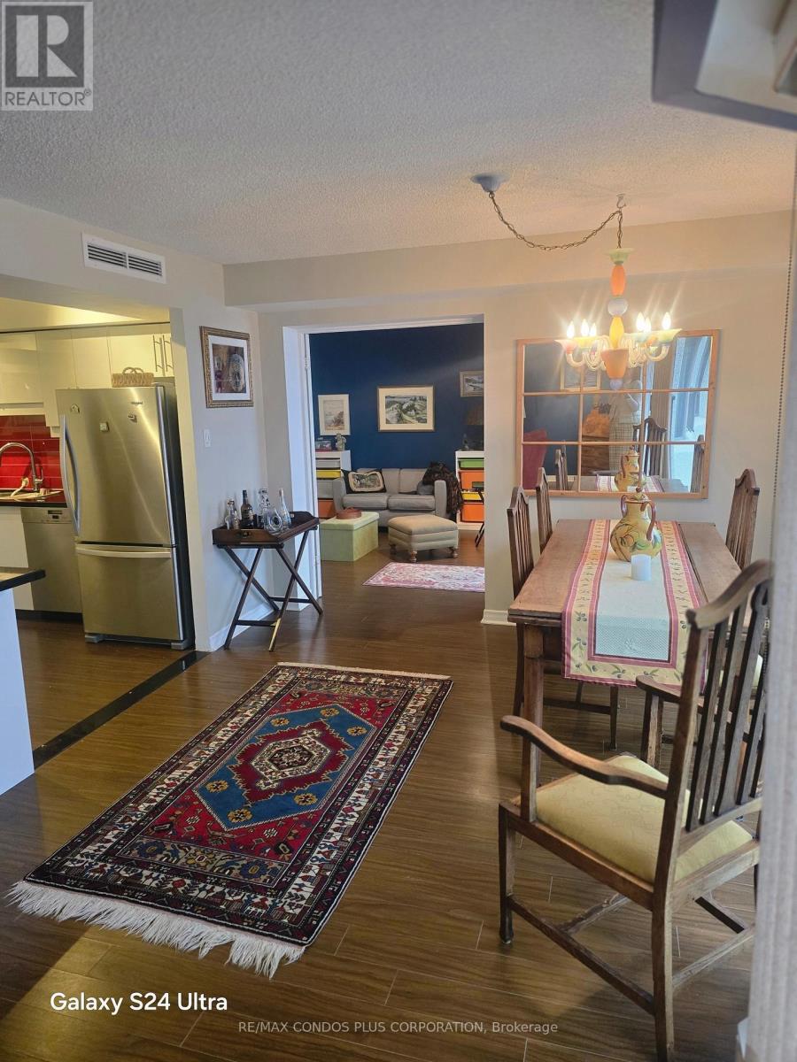 2004 - 65 Harbour Square, Toronto, Ontario  M5J 2G4 - Photo 3 - C12953850