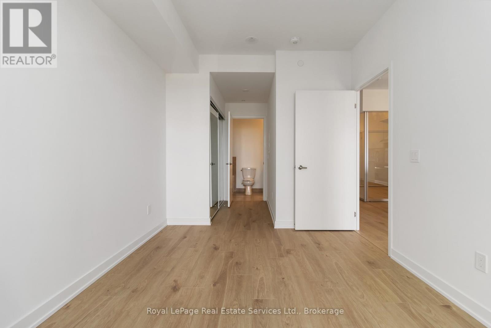 601 - 1035 Southdown Road, Mississauga, Ontario  L5J 0A2 - Photo 14 - W12955614