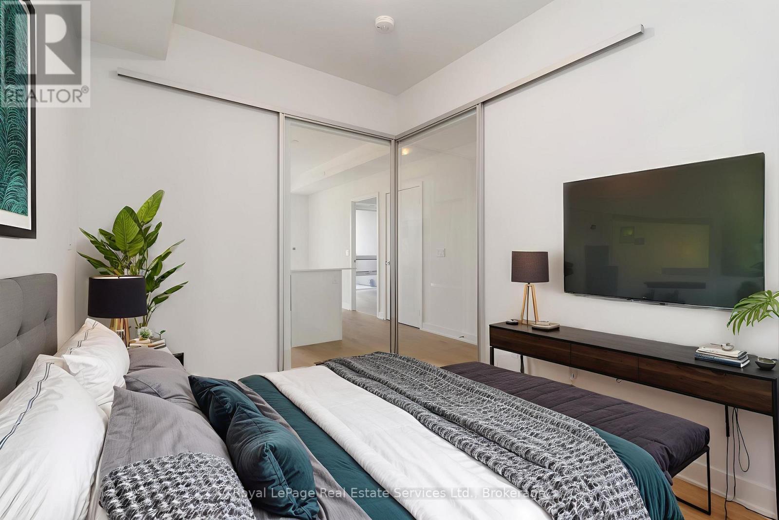 601 - 1035 Southdown Road, Mississauga, Ontario  L5J 0A2 - Photo 16 - W12955614