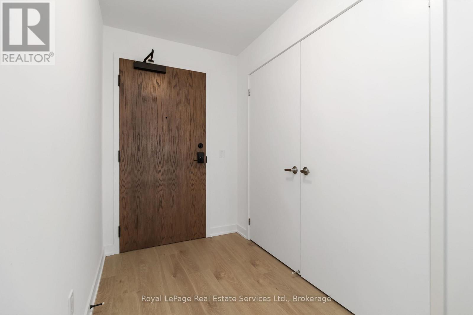 601 - 1035 Southdown Road, Mississauga, Ontario  L5J 0A2 - Photo 21 - W12955614