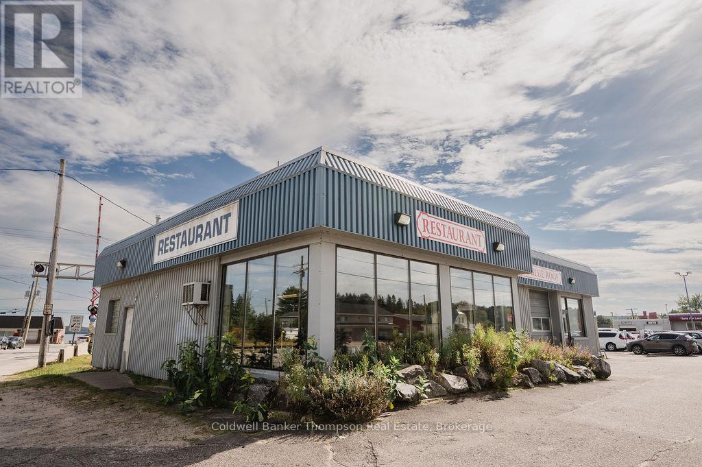 10419 Hwy 124 Highway, Sundridge, Ontario  P0A 1Z0 - Photo 2 - X12955634