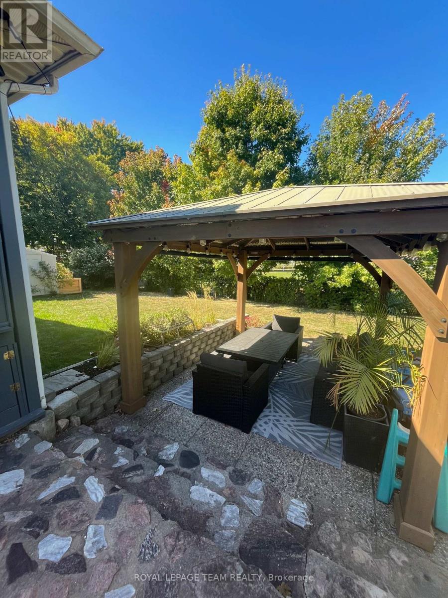 44 Ballantrae Way, Ottawa, Ontario  K2L 1N5 - Photo 33 - X12955646