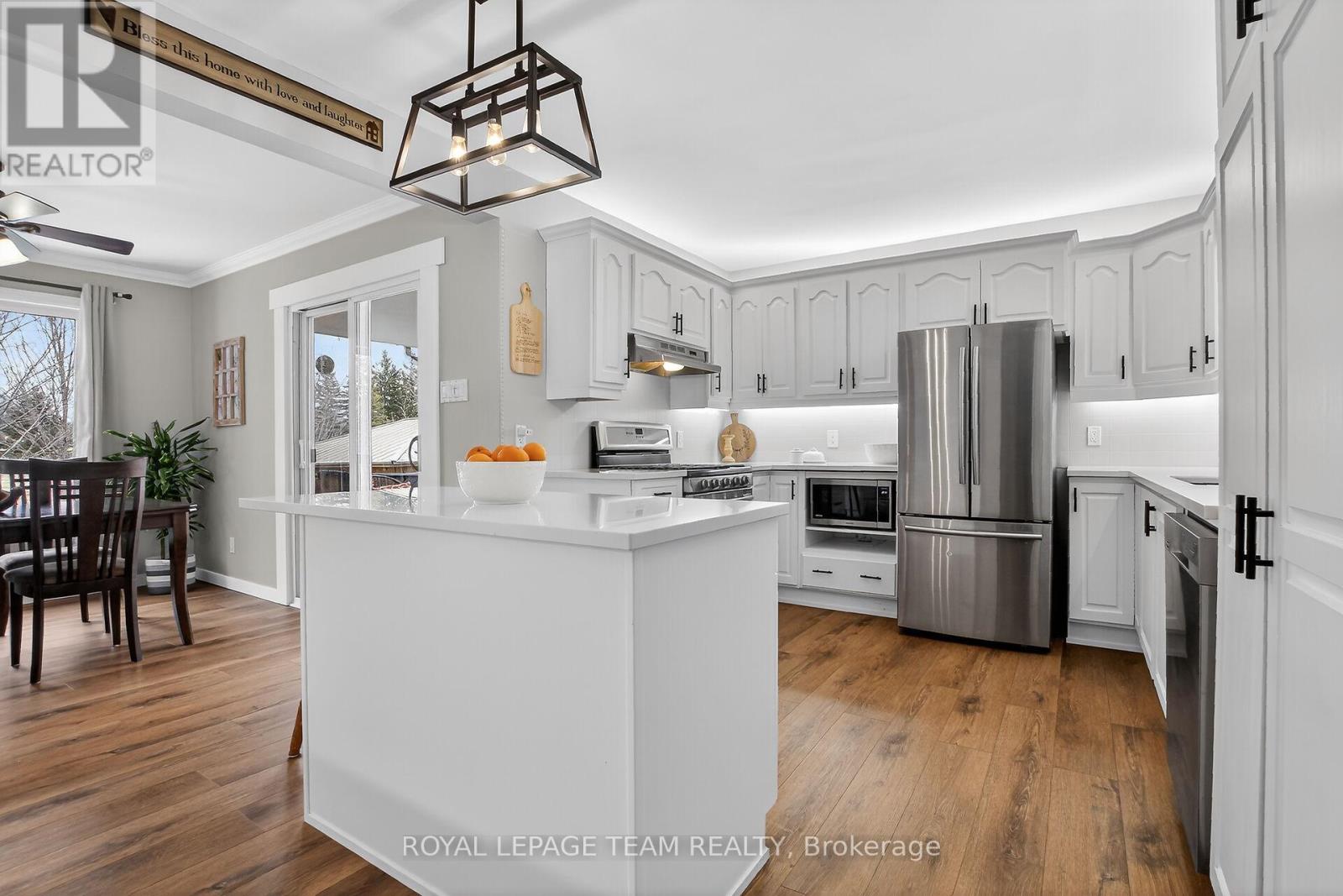 44 Ballantrae Way, Ottawa, Ontario  K2L 1N5 - Photo 6 - X12955646