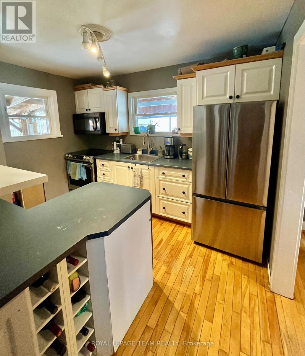 260 Jordan Avenue, Renfrew, Ontario  K7V 2R2 - Photo 10 - X12955642