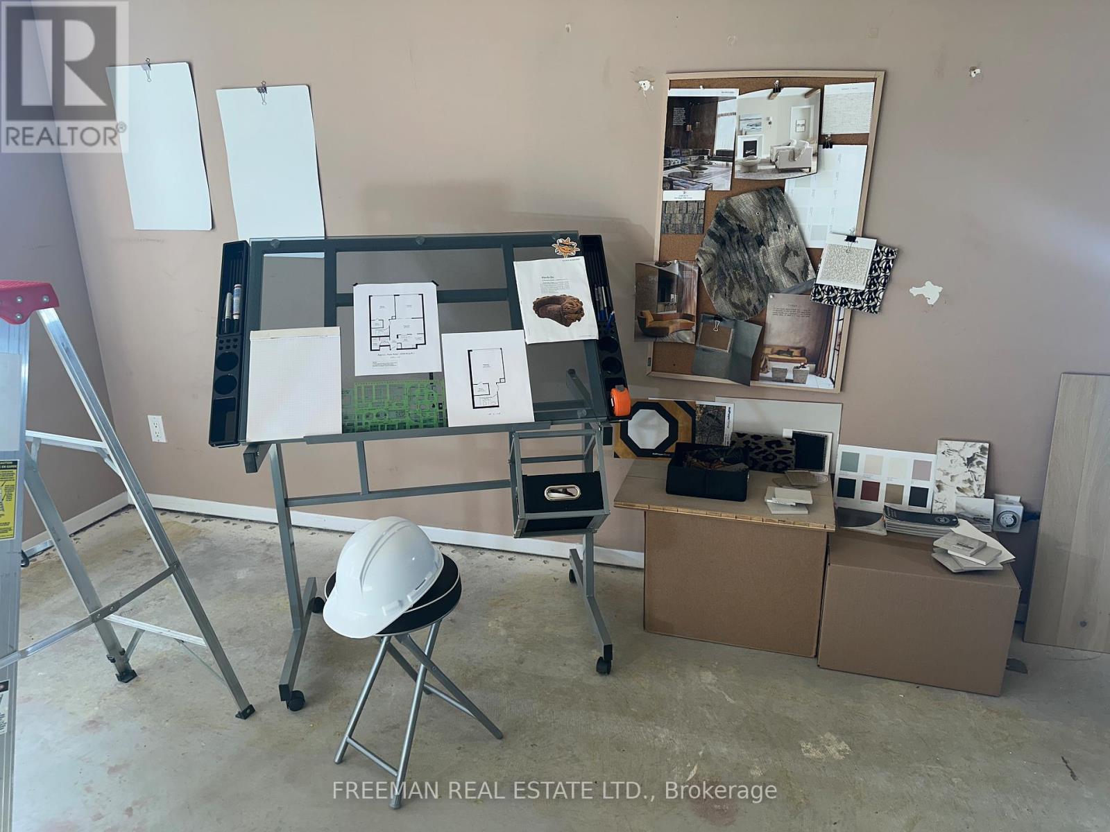 2405 - 633 Bay Street, Toronto, Ontario  M5G 2G4 - Photo 38 - C12953544