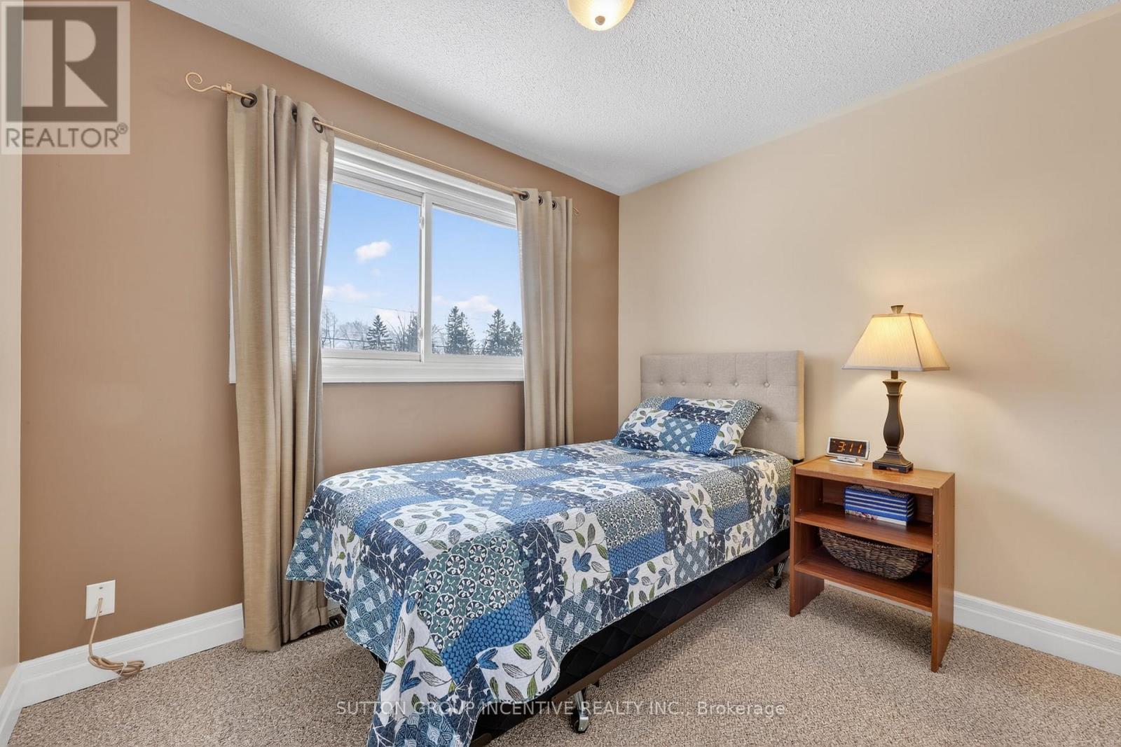 230 Edgehill Drive, Barrie, Ontario  L4N 7X1 - Photo 15 - S12846062