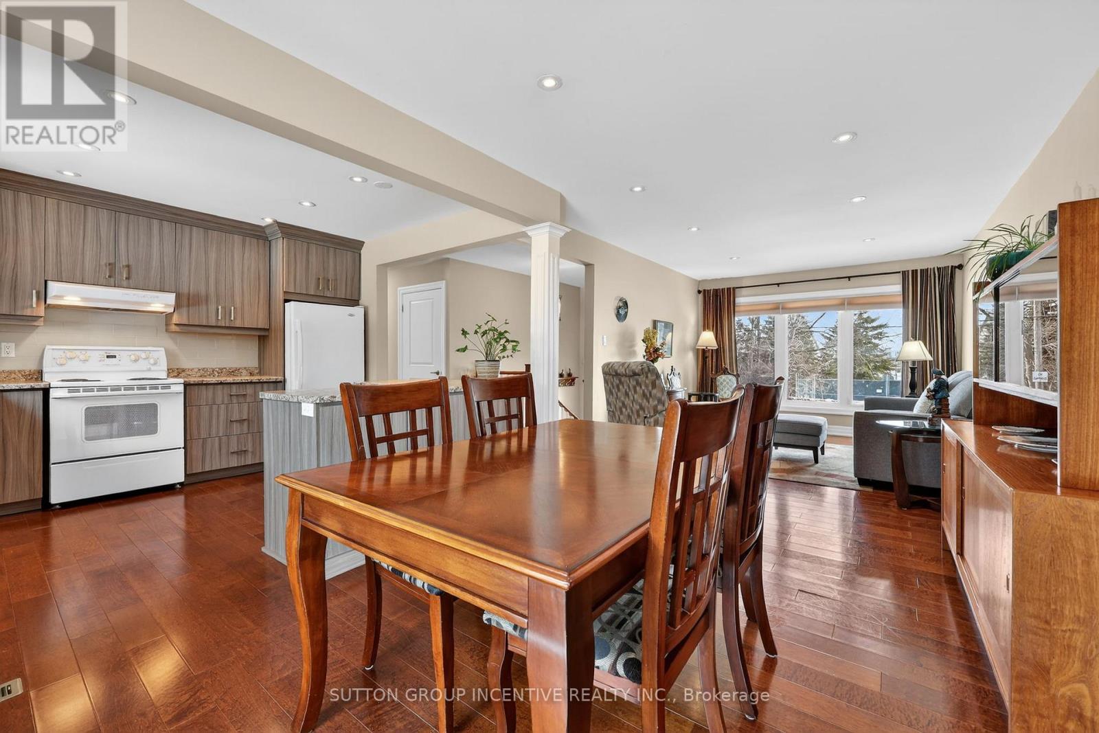 230 Edgehill Drive, Barrie, Ontario  L4N 7X1 - Photo 9 - S12846062