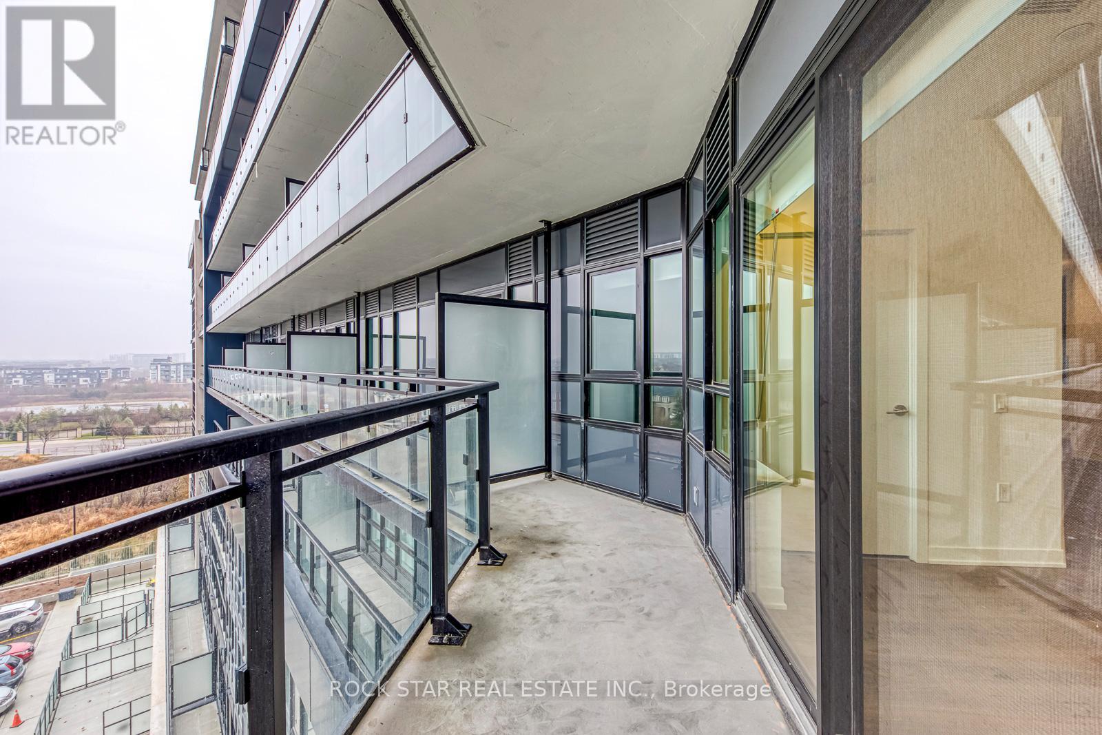 601 - 395 Dundas Street W, Oakville, Ontario  L6M 5R8 - Photo 11 - W12758844