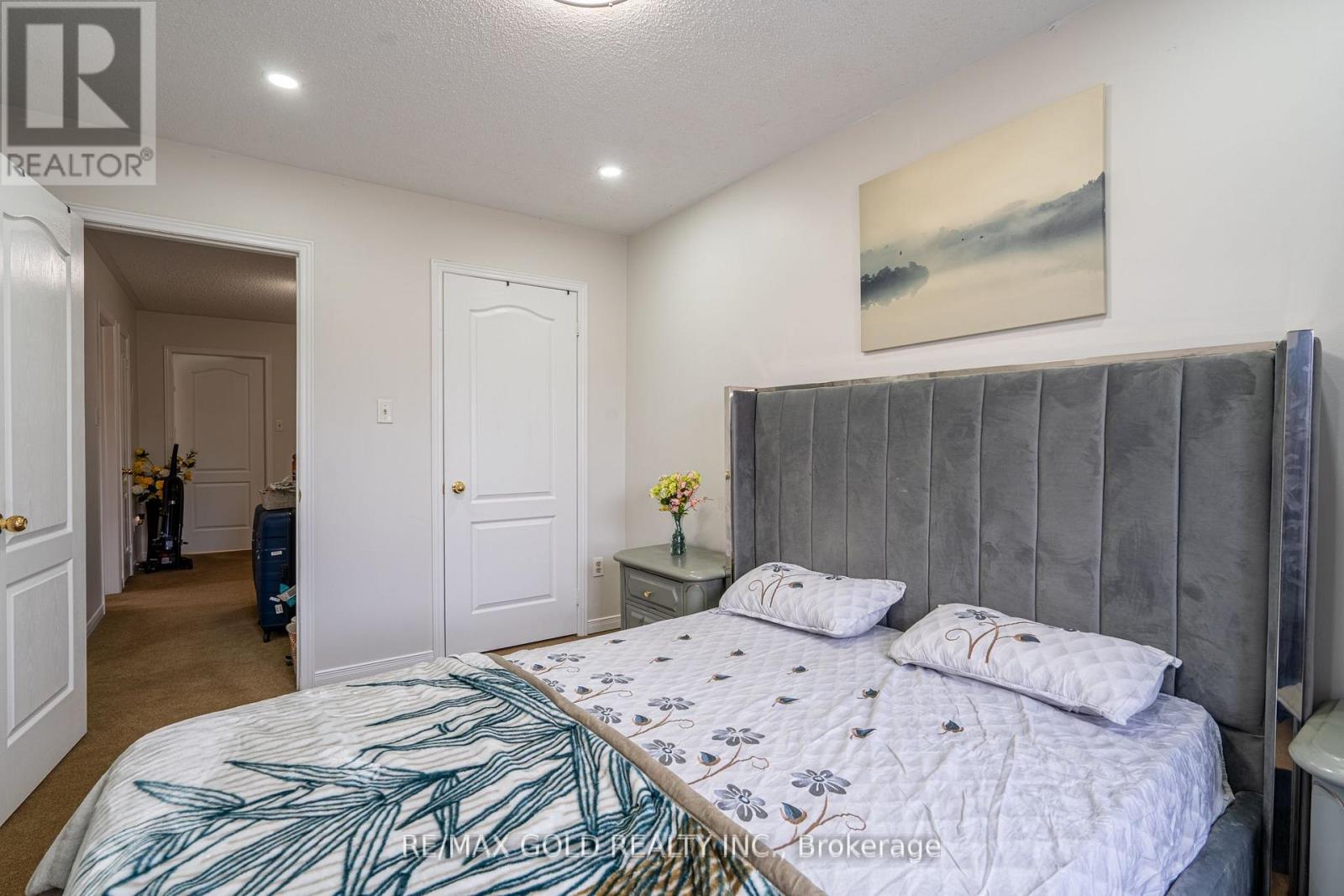 94 Bighorn Crescent, Brampton, Ontario  L6R 1G7 - Photo 16 - W12926482