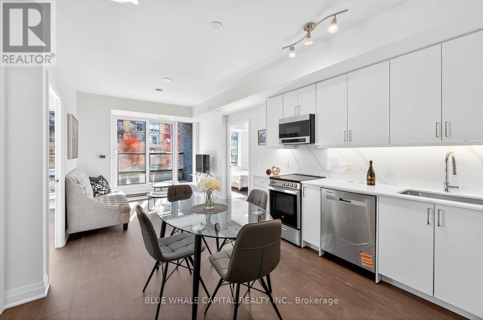 501 - 700 Sheppard Avenue W, Toronto, Ontario  M3H 0G5 - Photo 3 - C12955612