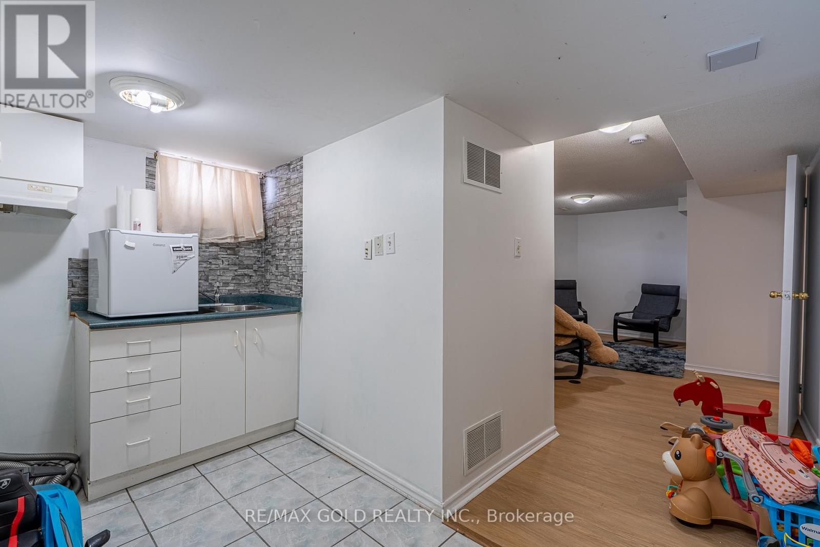 1 Sprucelands Avenue, Brampton, Ontario  L6R 1M5 - Photo 35 - W12946460