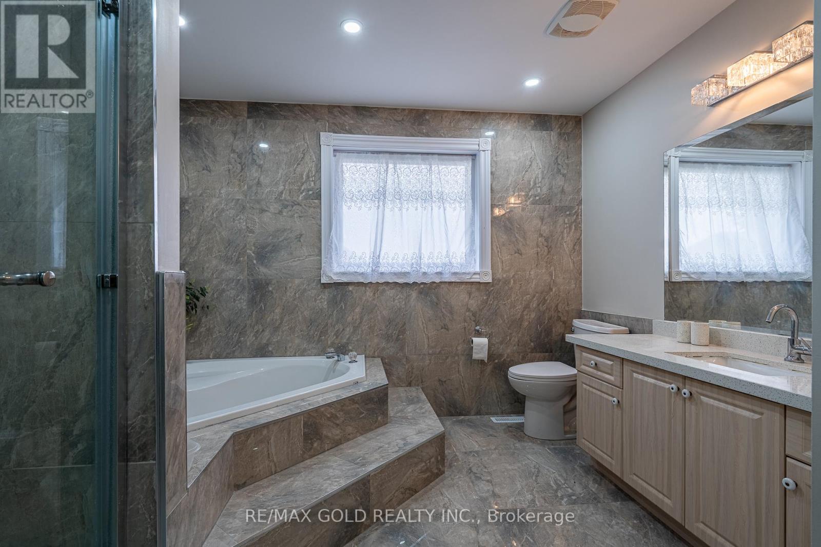 1 Sprucelands Avenue, Brampton, Ontario  L6R 1M5 - Photo 31 - W12946460