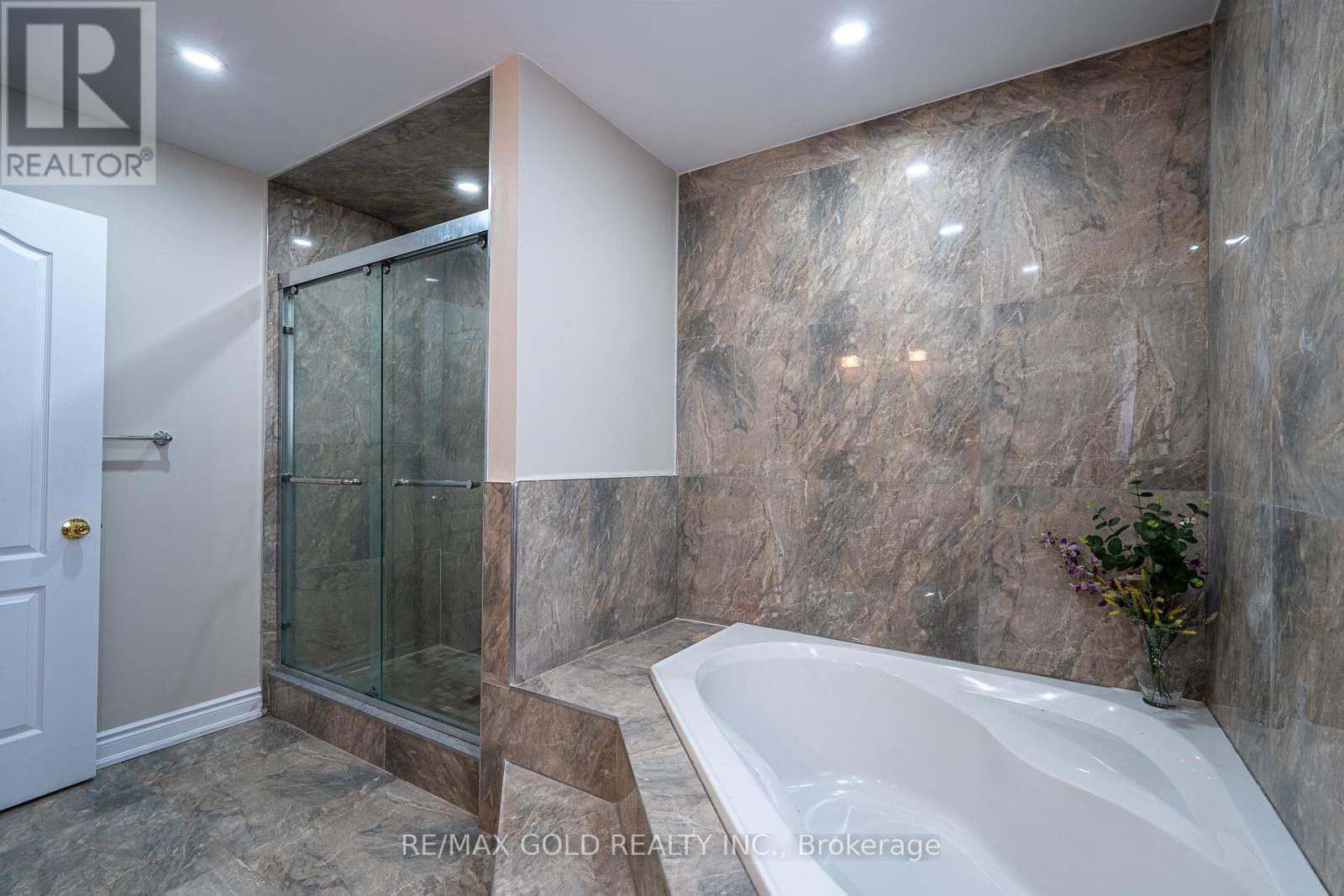 1 Sprucelands Avenue, Brampton, Ontario  L6R 1M5 - Photo 32 - W12946460