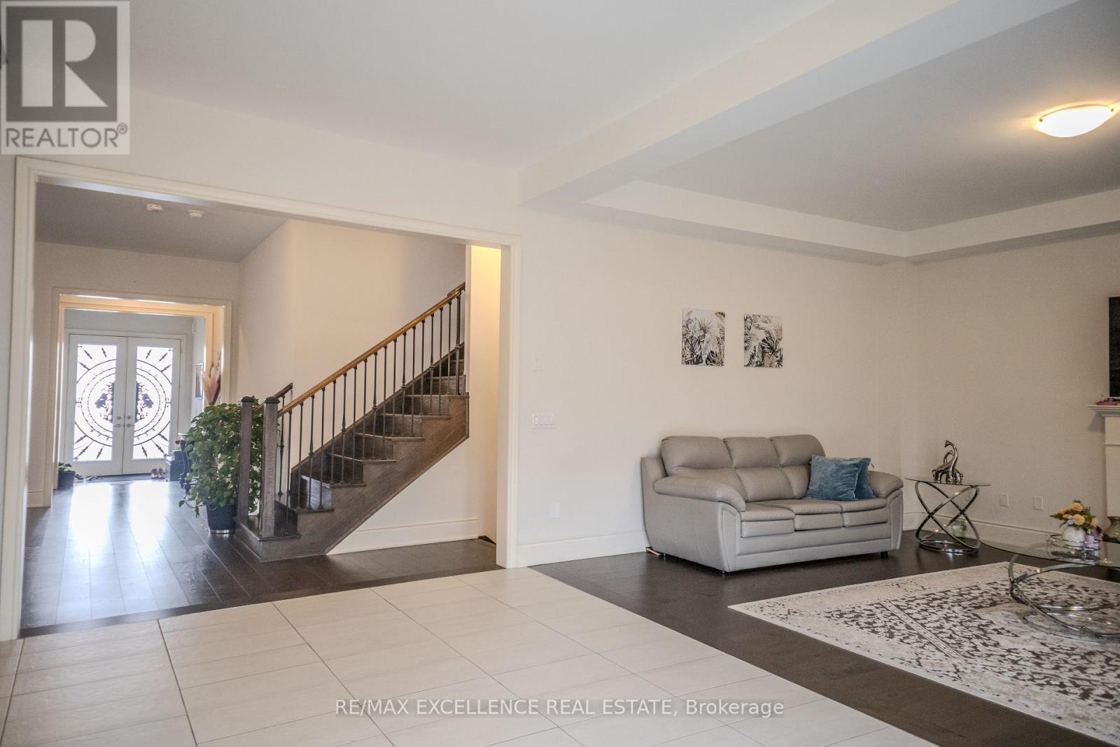 42 Cattail Crescent N, Hamilton, Ontario  L8B 1Z6 - Photo 10 - X12953080