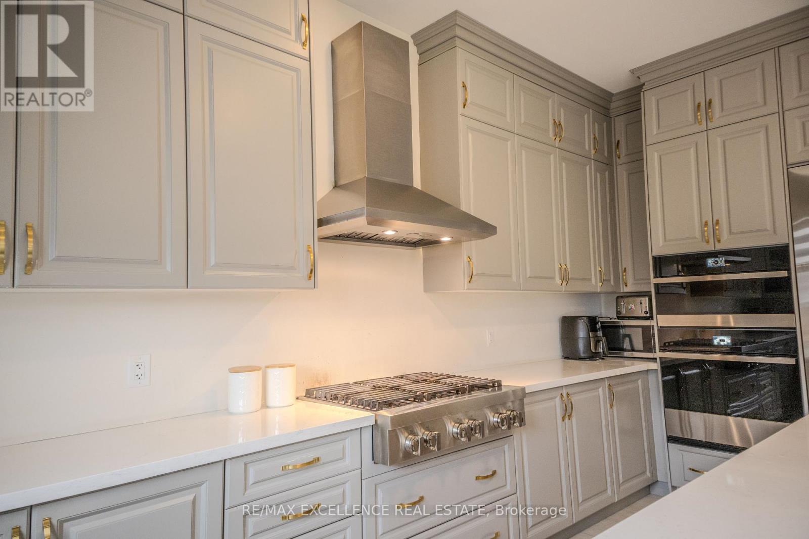 42 Cattail Crescent N, Hamilton, Ontario  L8B 1Z6 - Photo 17 - X12953080