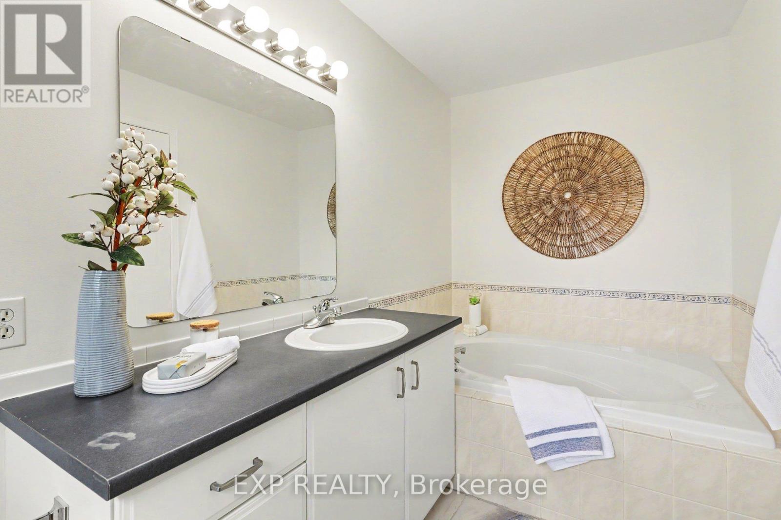 6322 Sablewood Place, Ottawa, Ontario  K1C 7M6 - Photo 23 - X12955424