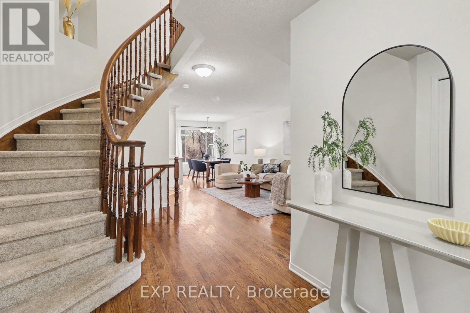 6322 Sablewood Place, Ottawa, Ontario  K1C 7M6 - Photo 3 - X12955424